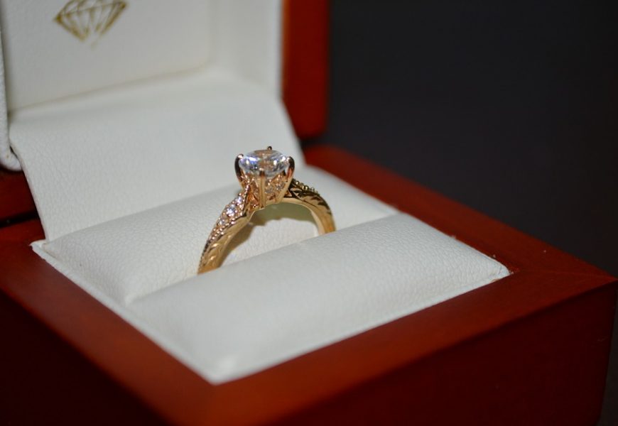 Differences between Classical and Modern Engagement Rings